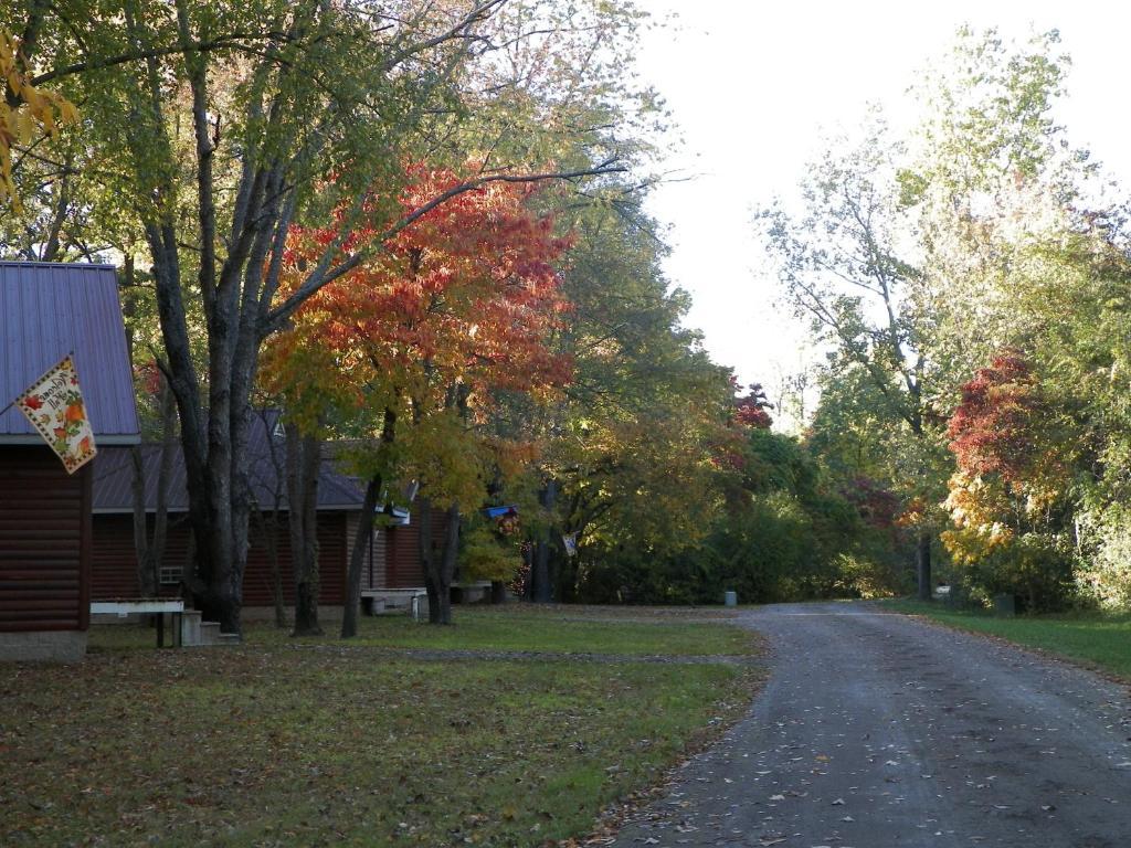 فندق Springfieldفي  Serenity Springs - Michigan City المظهر الخارجي الصورة